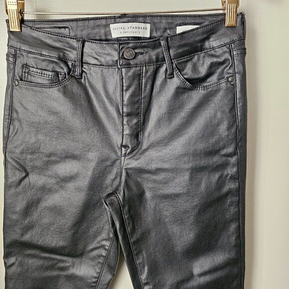 EUC SOCIAL STANDARD BY SANCTUARY ANKLE SKINNY BLACK COATED TWILL PANTS SIZE 6 - Picture 7 of 14